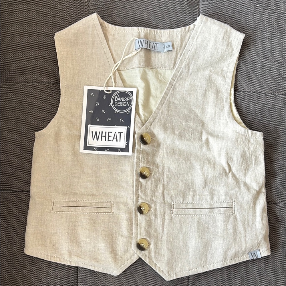BNWT Wheat Kids linen blend vest in colour Sand size 3Y